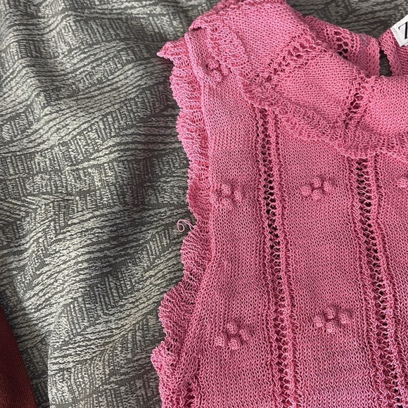 Zara Pink Sleeveless Knit Top - Picture 3 of 3
